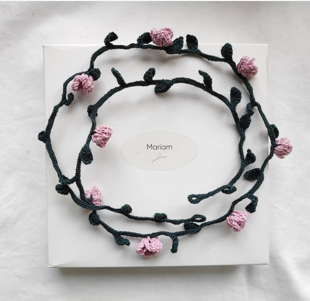 Crocheted necklace